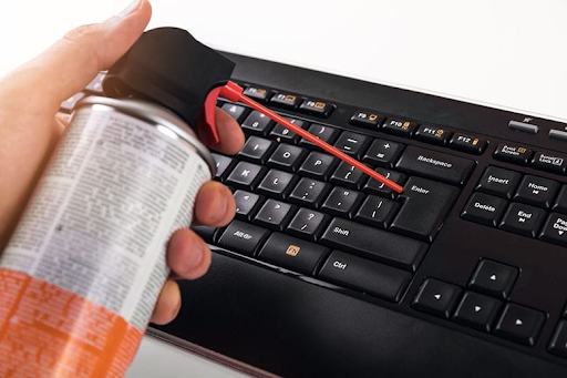 clean keyboard and vents